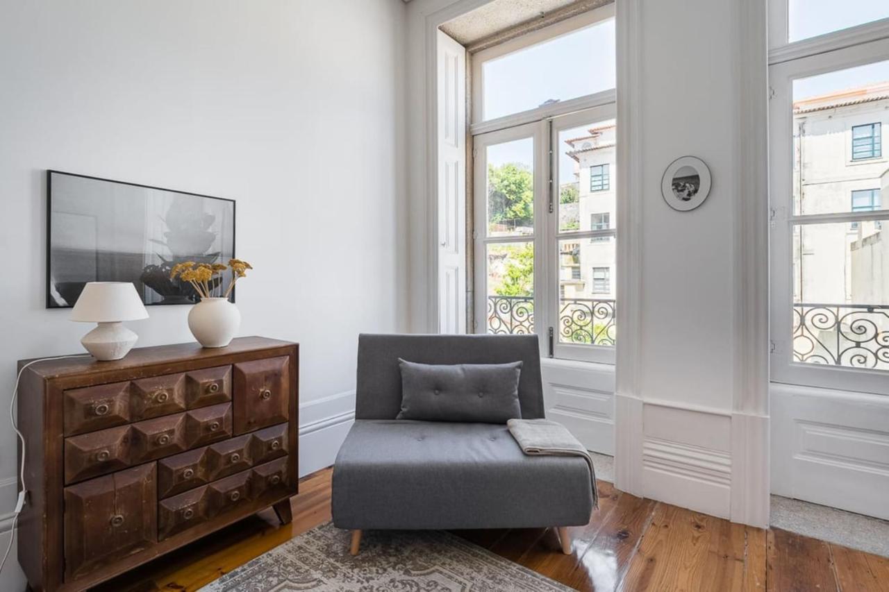 Guestready - Break From Reality In Santa Catarina Apartment Porto Bagian luar foto